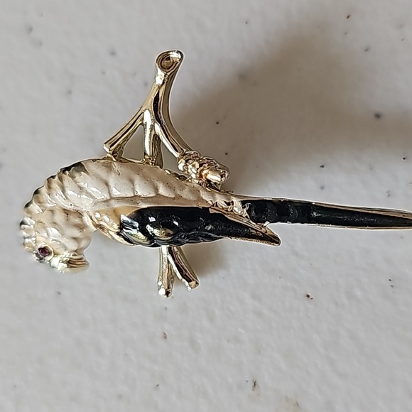 Vintage BIRD pins - Picture 2 of 3